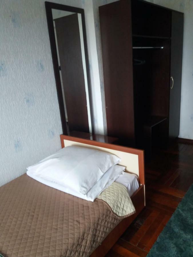 Hotel Aleksandria Carcóvia Exterior foto
